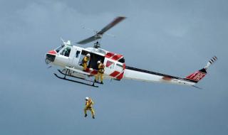 直升机坠落3人遇难 直升机坠落3人遇难